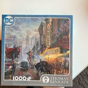 1000 piece DC PUZZLE